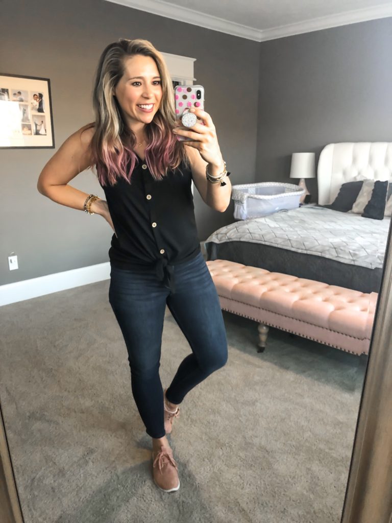 casual fall transition outfit- black button up tie front tank with dark jeans and pink sneakers